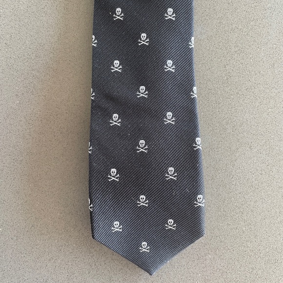 J Crew skinny silk black tie - Picture 2 of 3